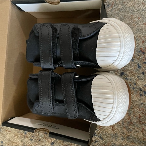 Converse - Picture 6 of 6